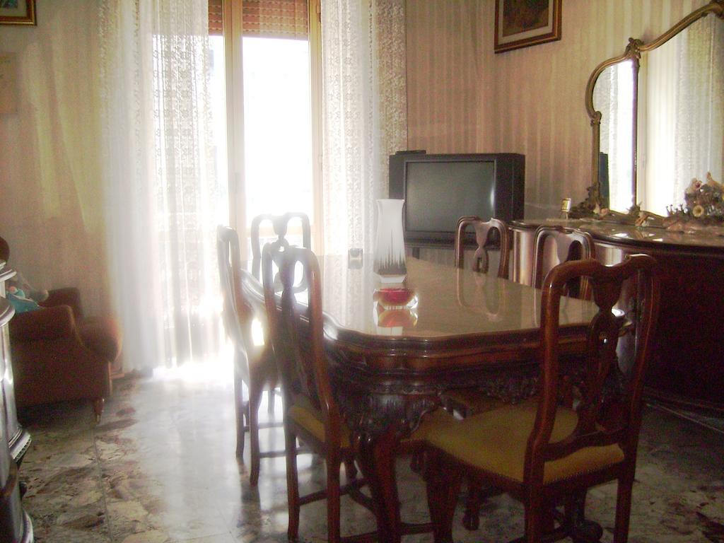 La Dimora Di Anna Apartment Naples Room photo